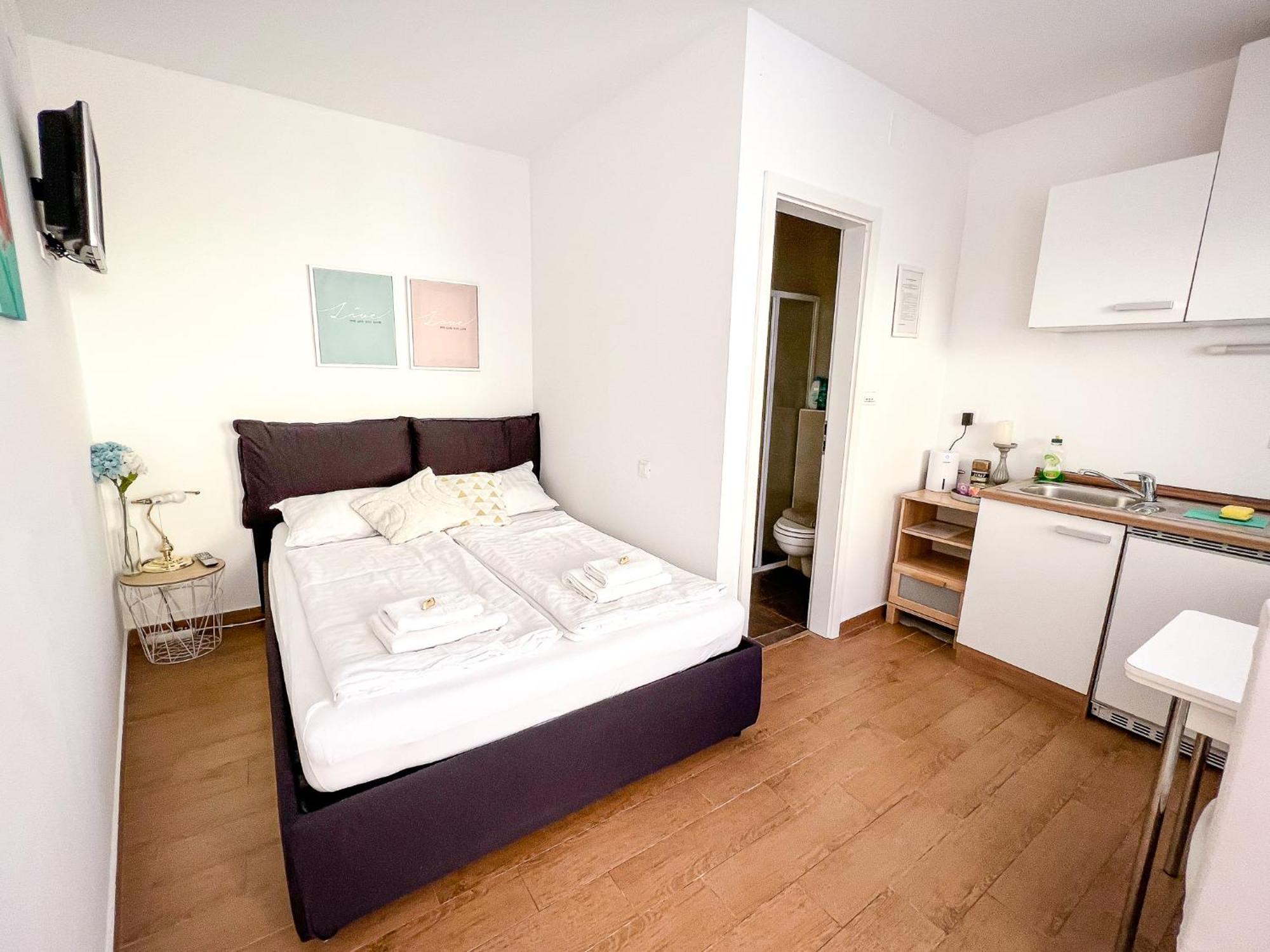 Anita'S Studio Apartments Ljubljana Eksteriør bilde