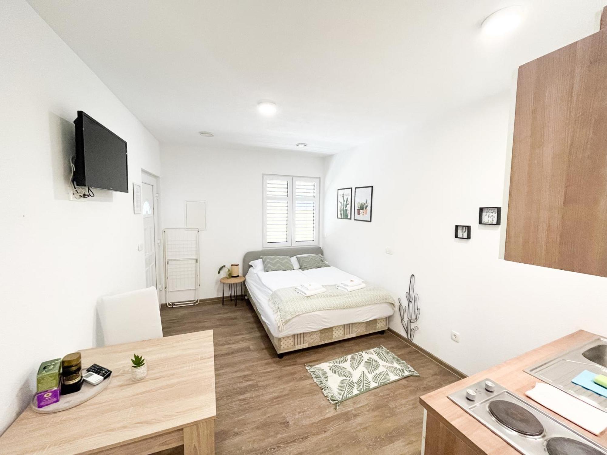 Anita'S Studio Apartments Ljubljana Eksteriør bilde