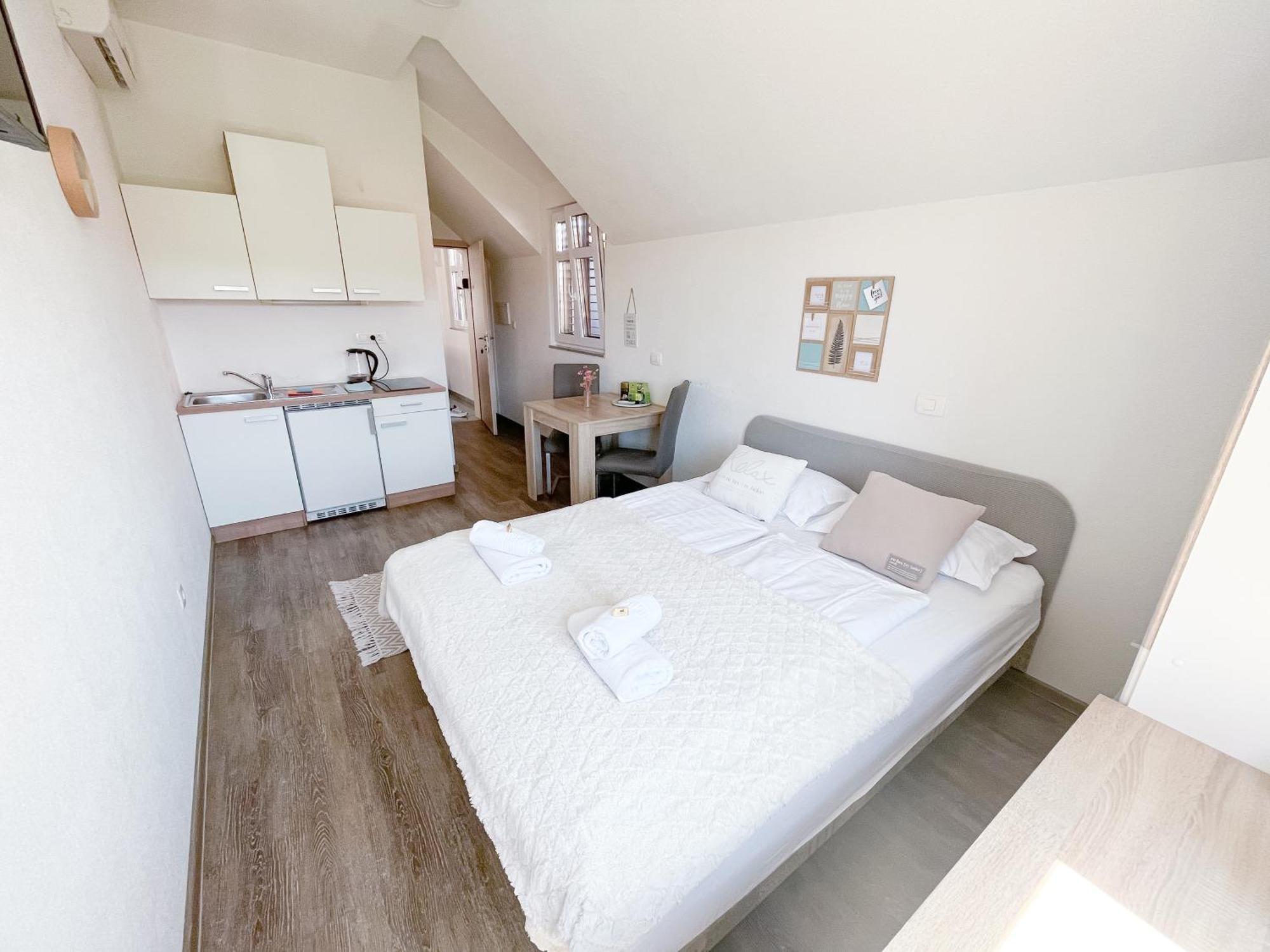 Anita'S Studio Apartments Ljubljana Eksteriør bilde