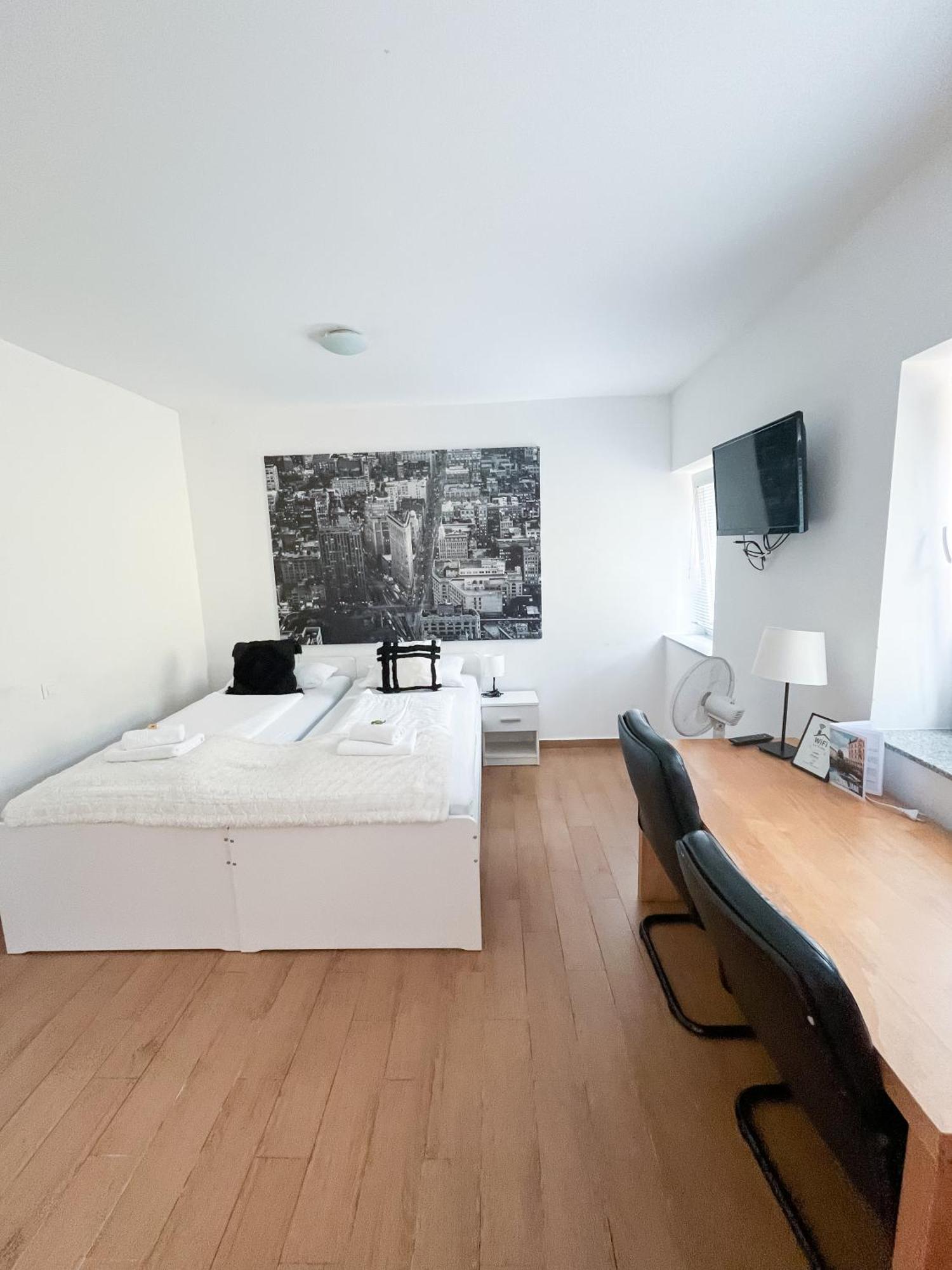 Anita'S Studio Apartments Ljubljana Eksteriør bilde